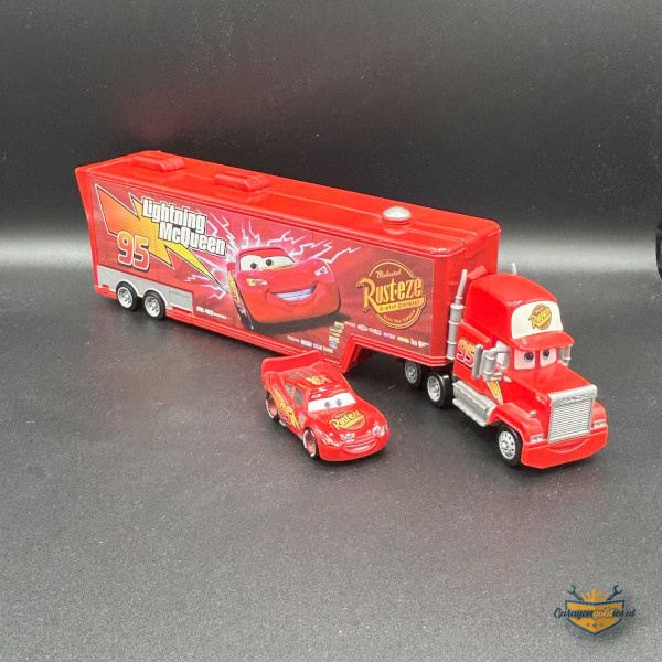 Mack Hauler & Lightning McQueen